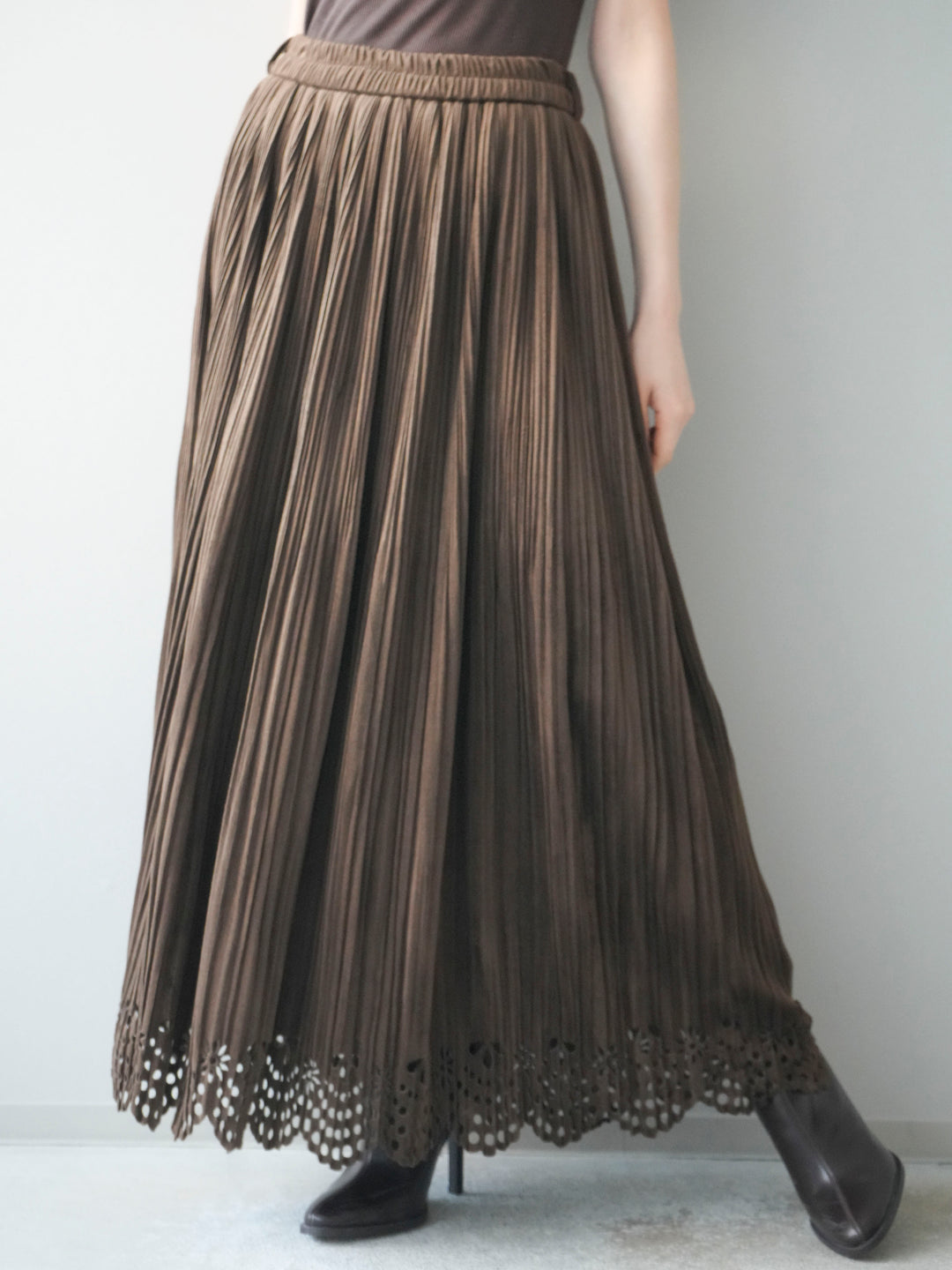 [予約]パンチングデザインスエードプリーツスカート/brown
