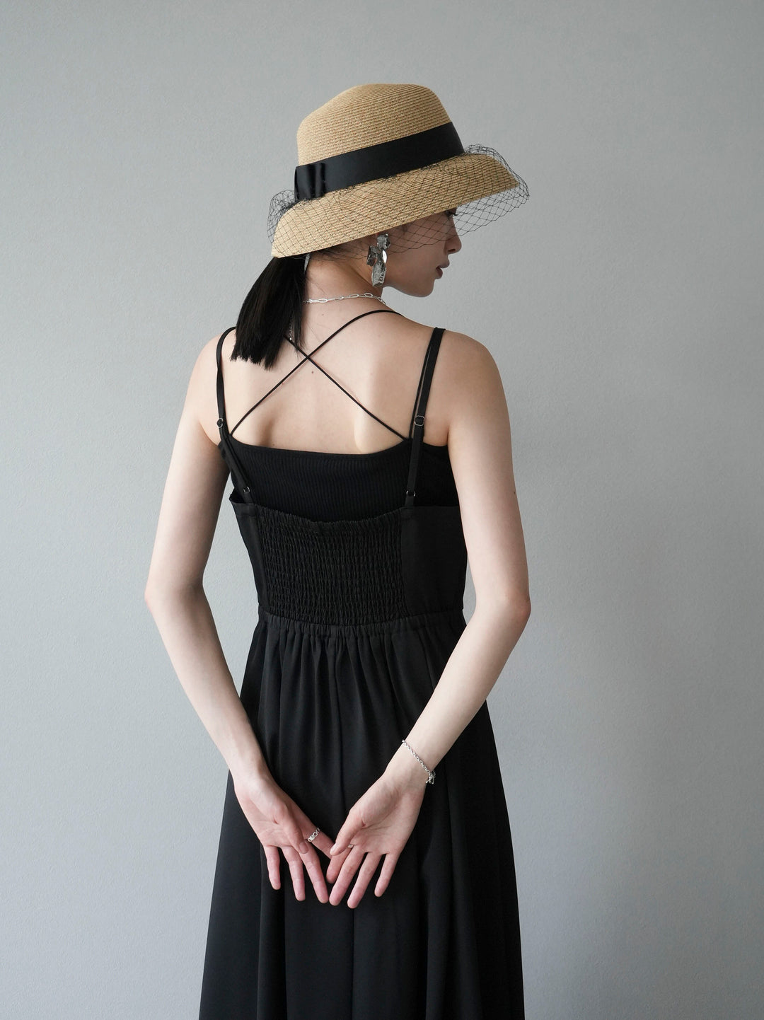 [Pre-order] Round-cut flared camisole dress/black