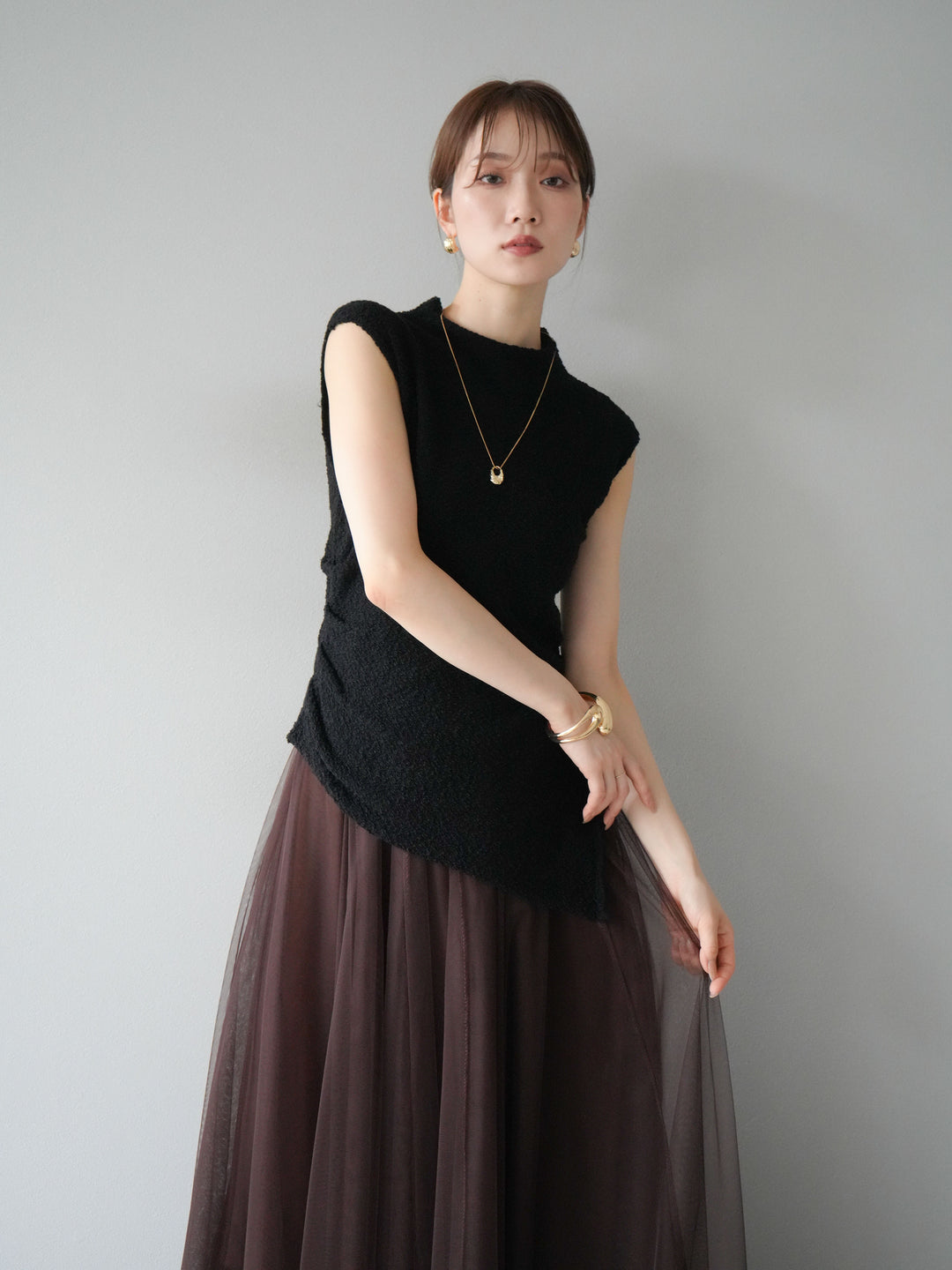 [SET]ブークレアシメニットノースリーブトップス+チュールボリュームスカート(2set)