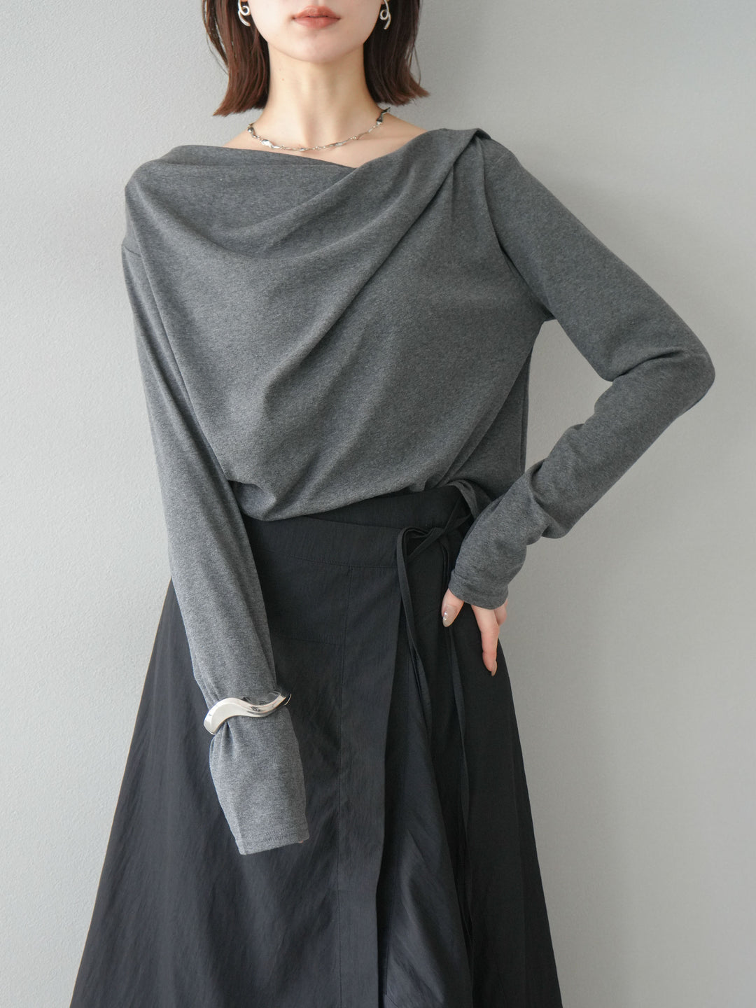 [予約]ドレープデザインカットソー/チャコール