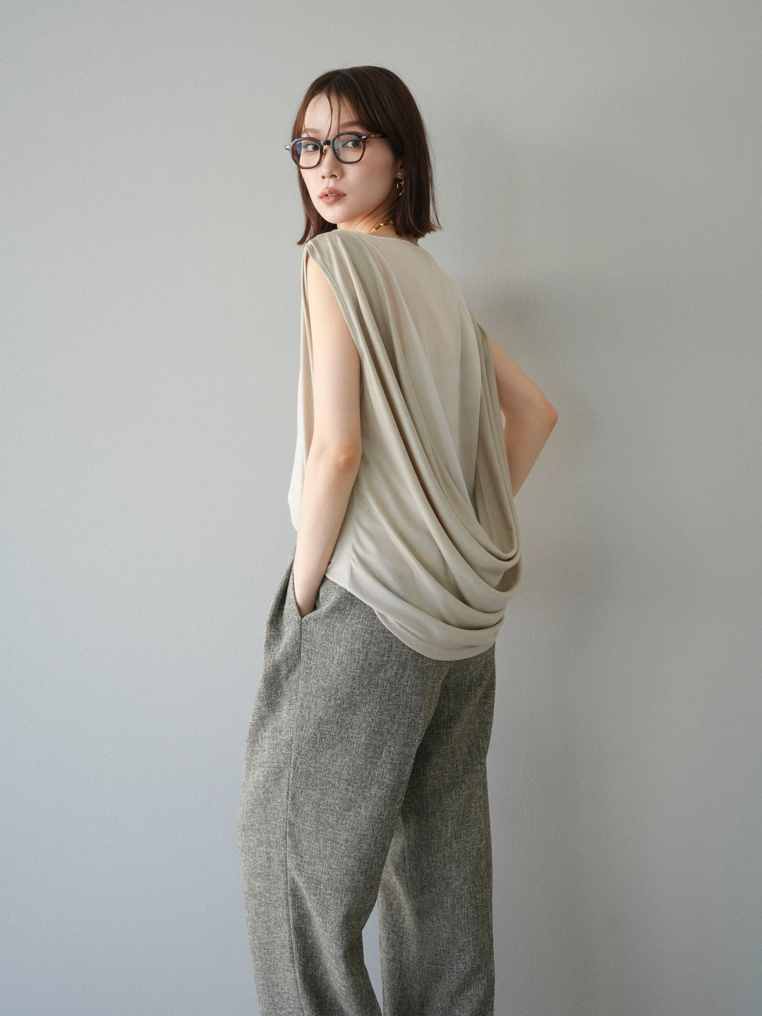 [預訂] 雙向透視層疊垂墜上衣/米色