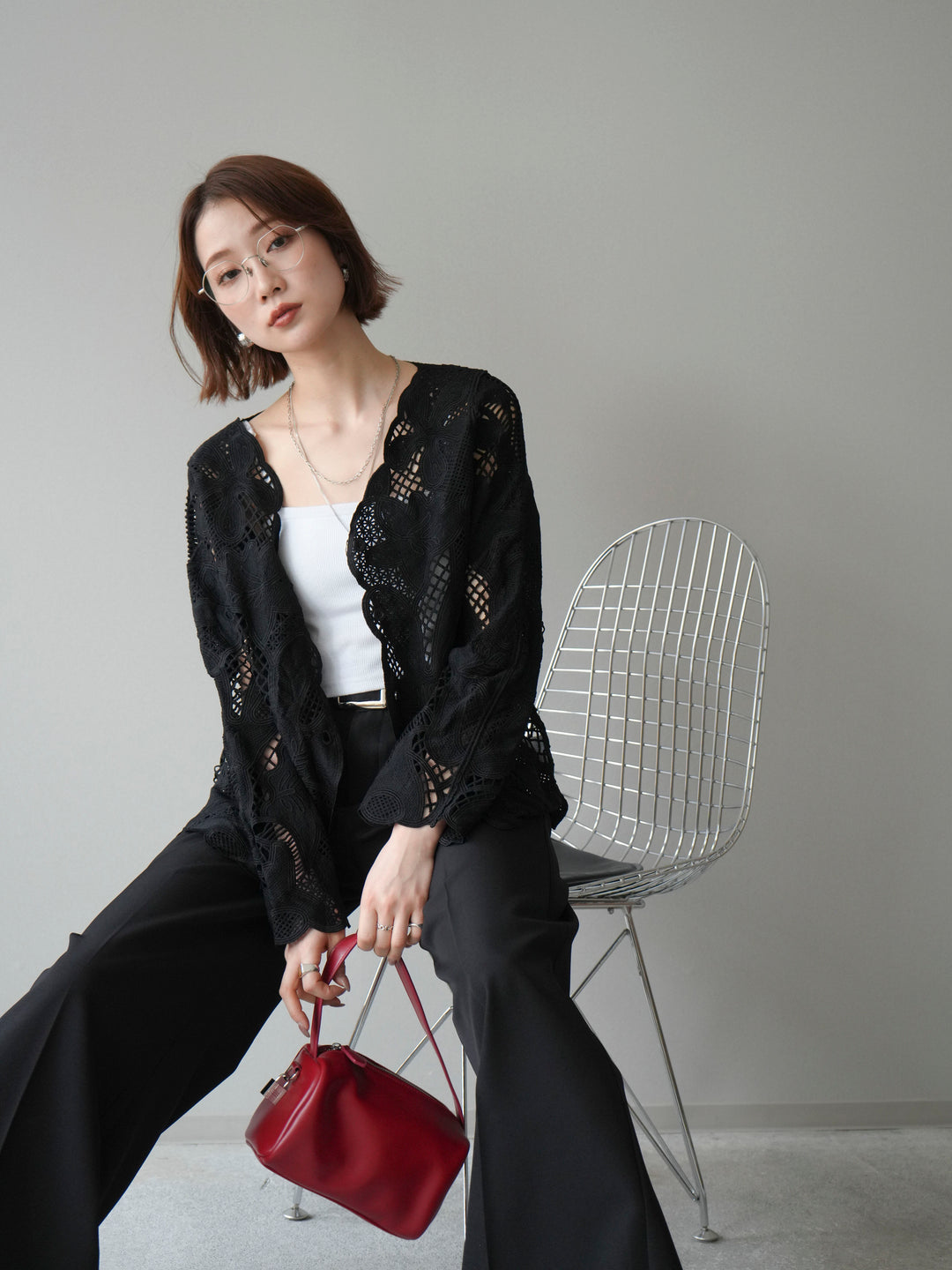 【套裝】3D蕾絲蕾絲上衣+內建胸罩羅紋抹胸吊帶背心（兩件組）