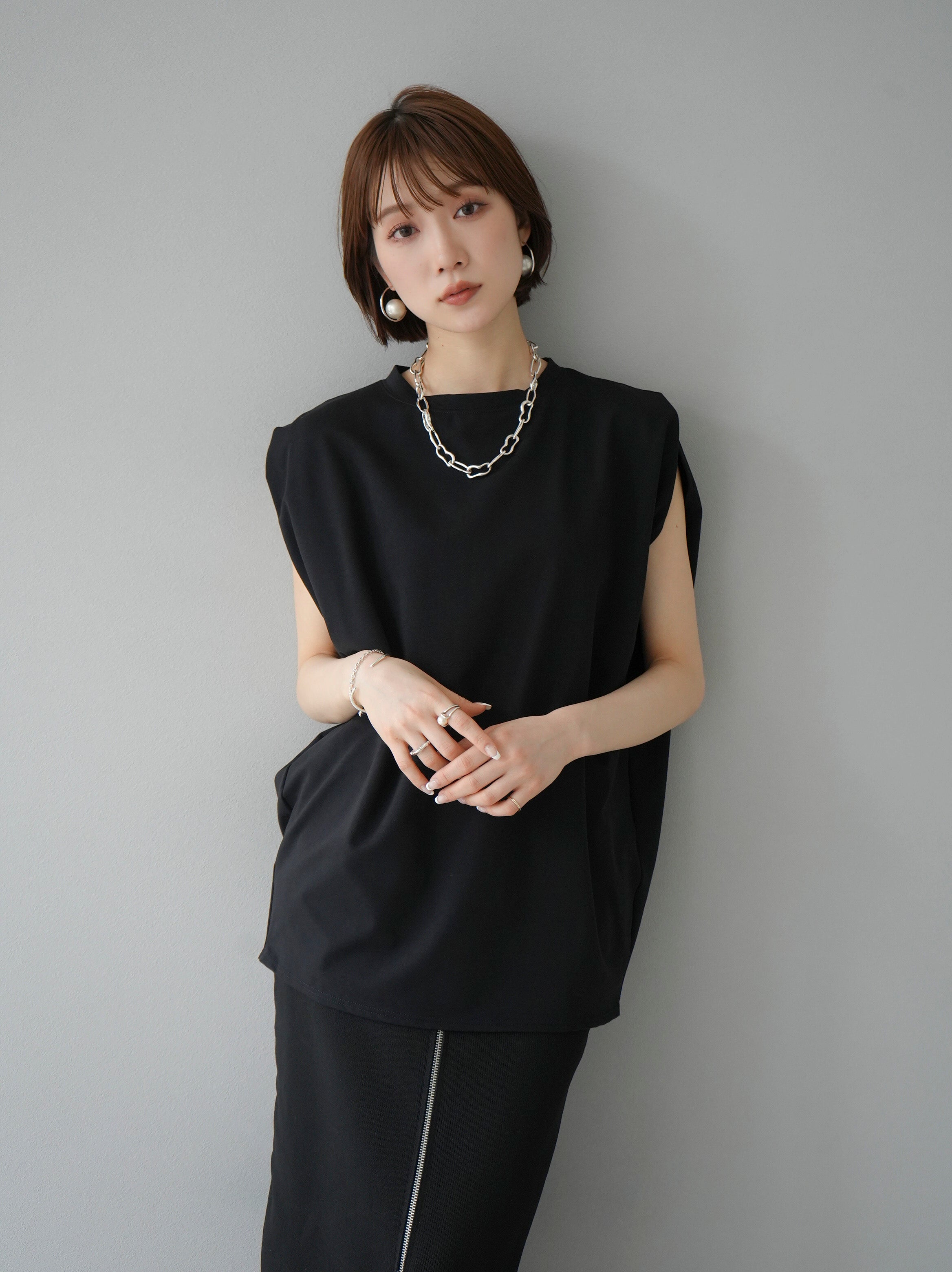 DIMMOIRE オフショルダーTシャツ ブラック DIMMOIRE オフショルダーTシャツ ブラック DIMMOIRE オフ