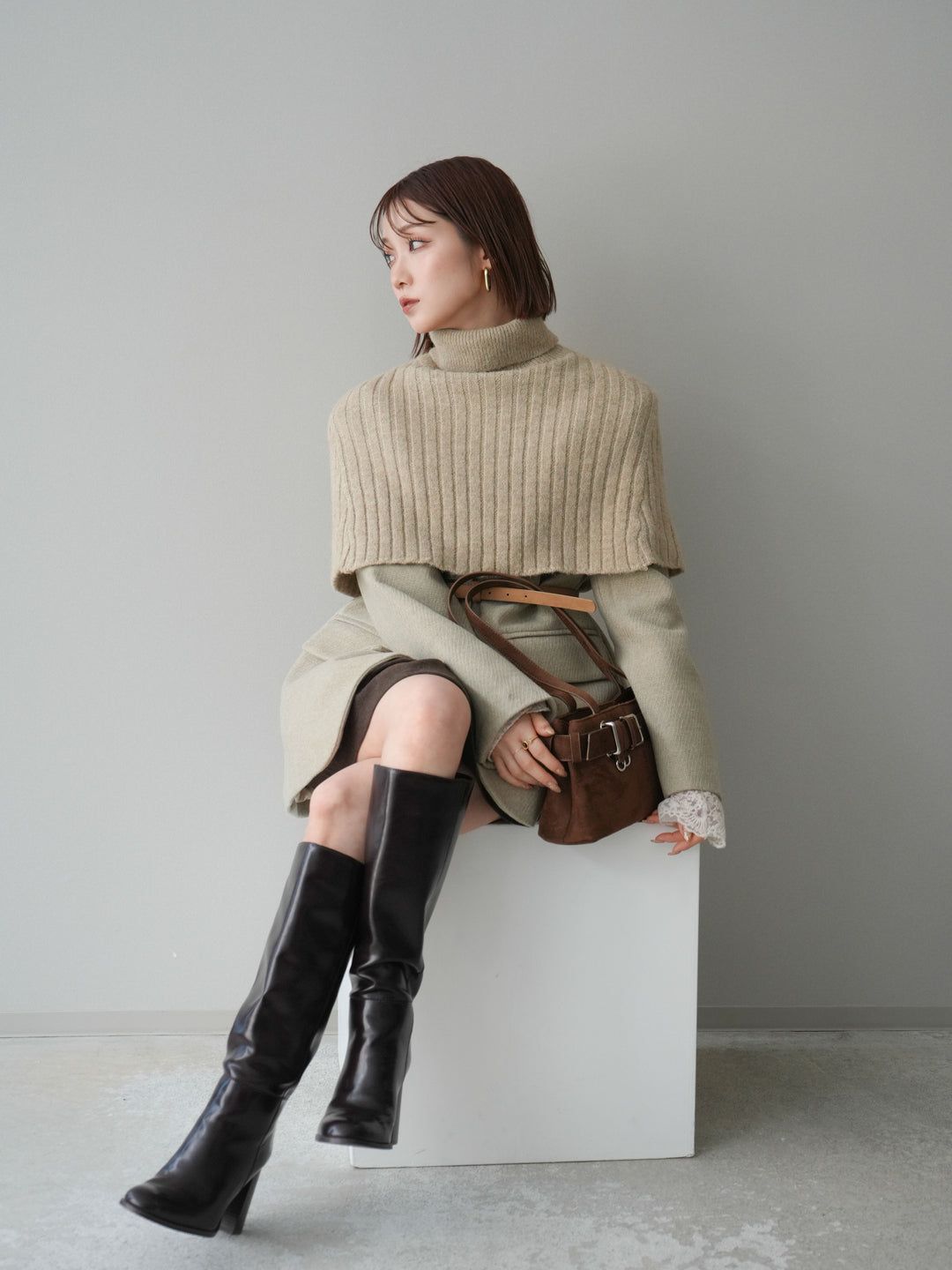 [SET]ケープ付ノーカラージャケット+ベルト付きタックミニスカート(2set)