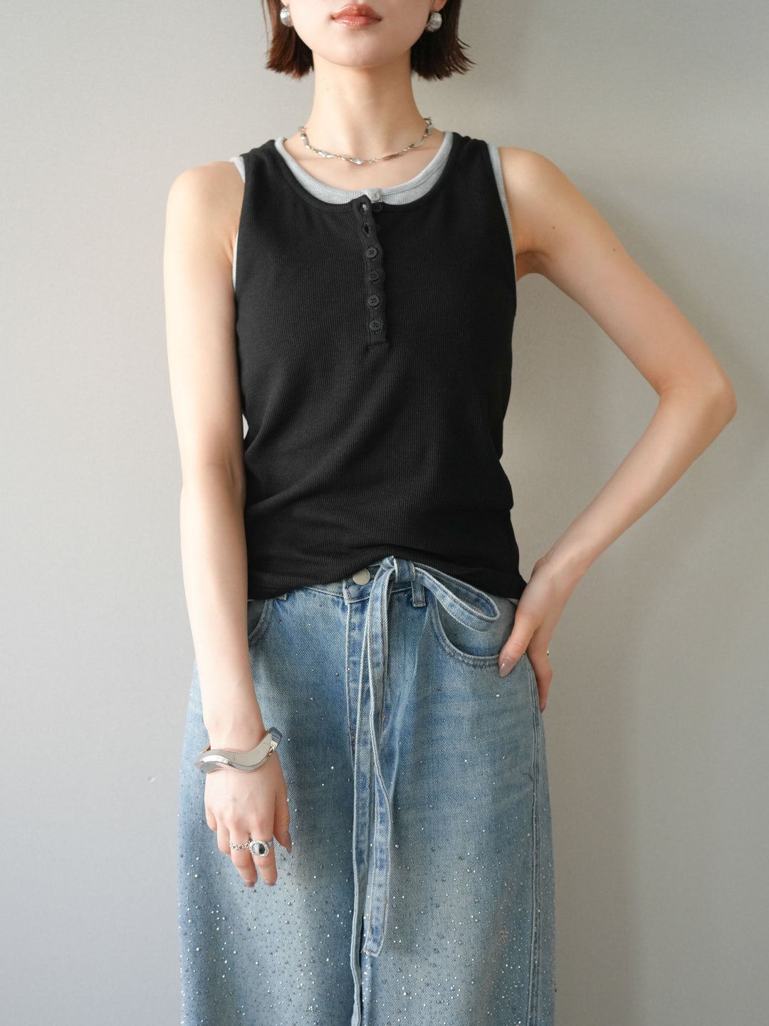 [SET]配色リブヘンリータンクトップ+ウエストベルトビジューワイドデニムパンツ(2set)