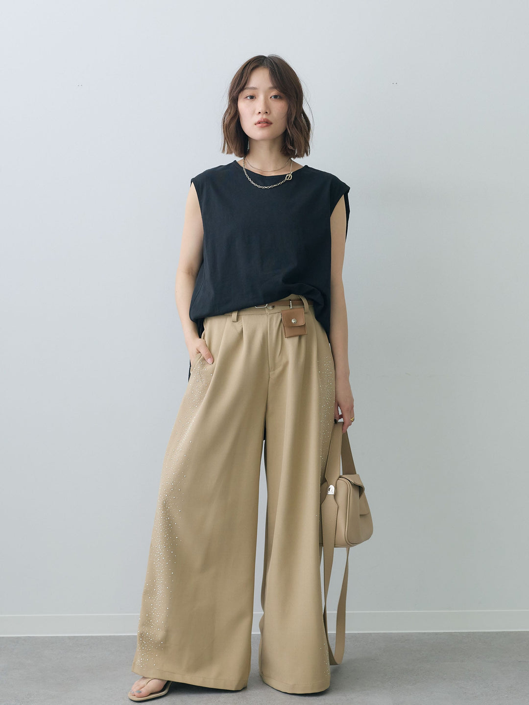 [SET]オーバーサイズノースリカットソー+ポーチベルト付サイドビジュータックワイドパンツ(2set)