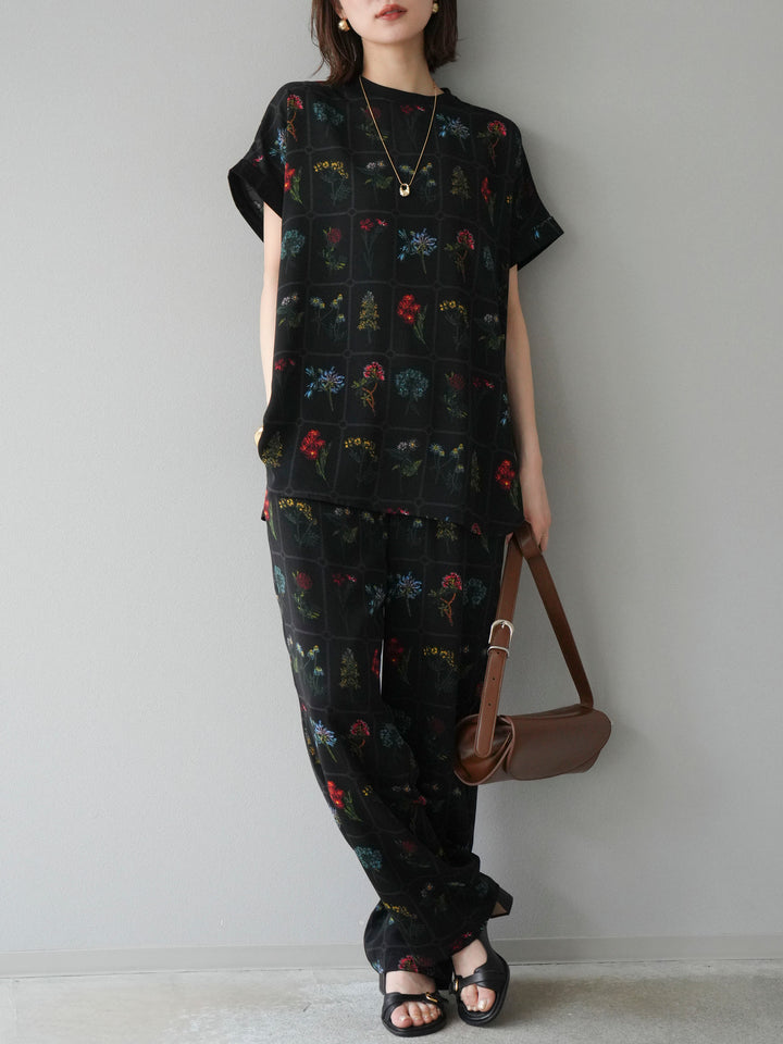 [予約]パッチワークフラワープリントプルオーバー/ブラック