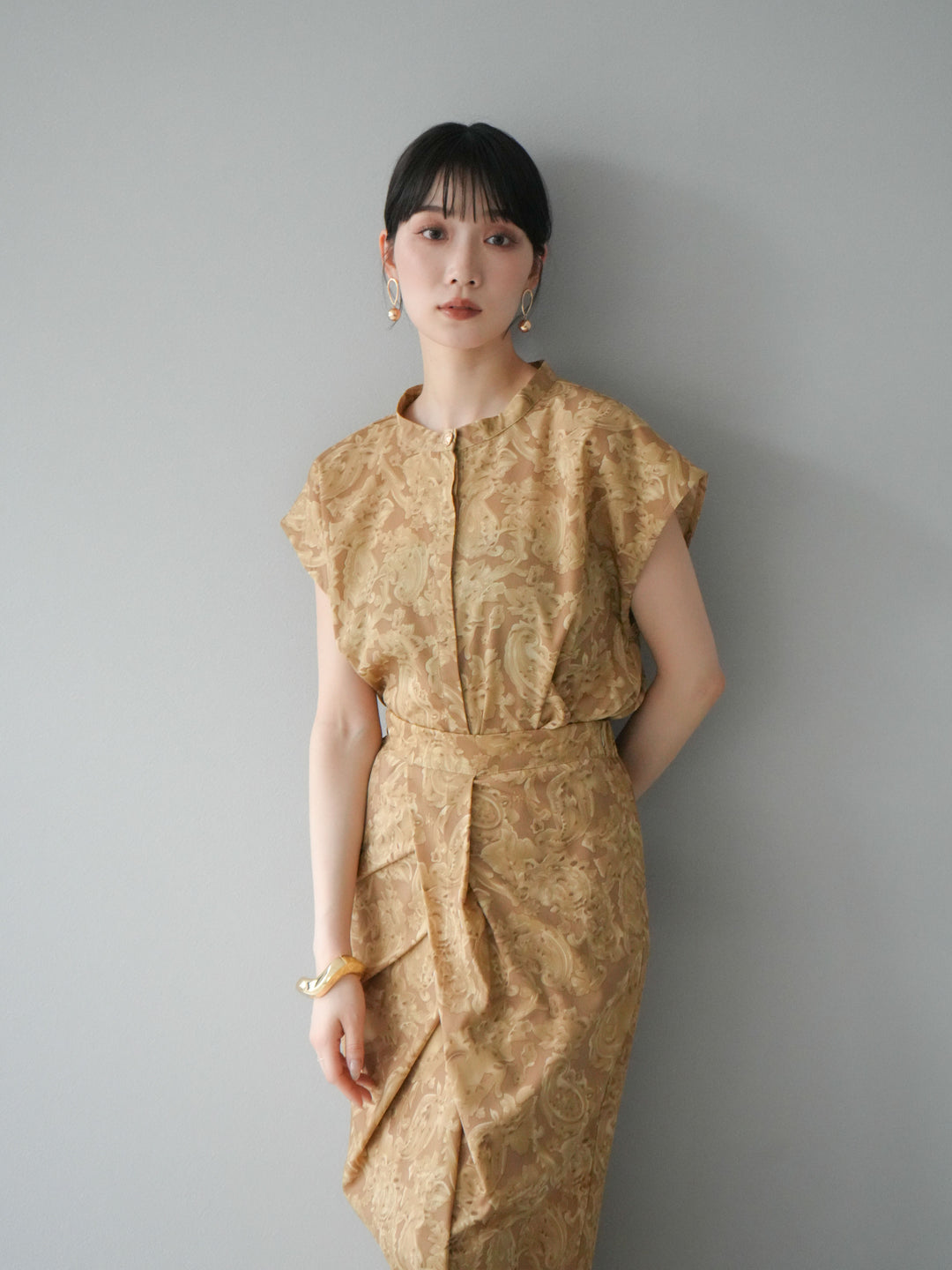 [SET]ペイズリープリントゴールドボタンブラウス+ペイズリープリントタックIラインスカート(2set)