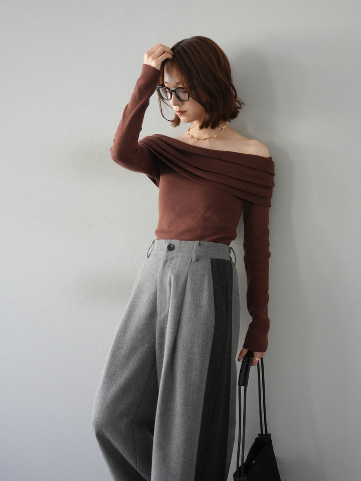 [予約]オフショルニットプルオーバー/ブラウン