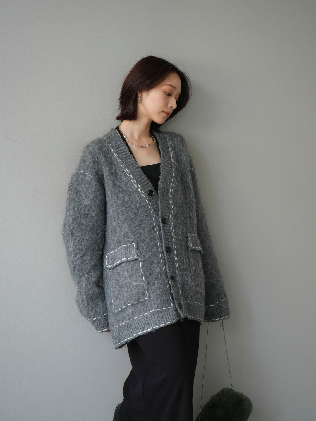 [予約]ステッチVネックニットカーディガン/グレー