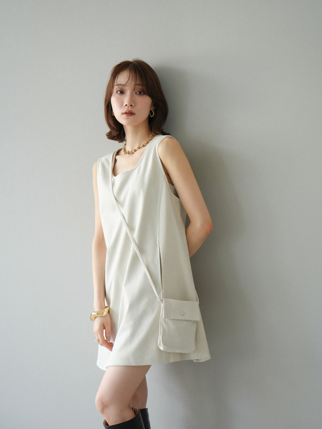 [予約]ショルダーポーチ付スウェードミニワンピース/アイボリー