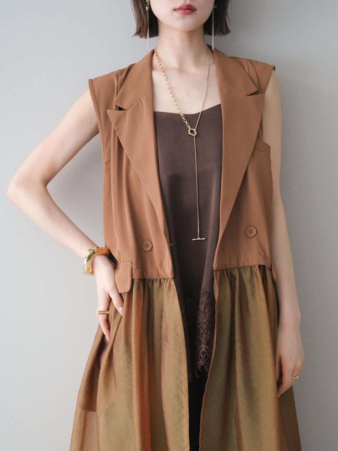 [SET]シアーレイヤードテーラードロングジレ+レーストリムキャミソール+2WAYデザインスウェットパンツ(3set)