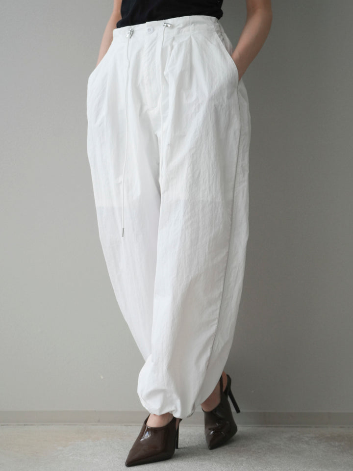 [予約]ドロストサイドラインナイロンパンツ/off