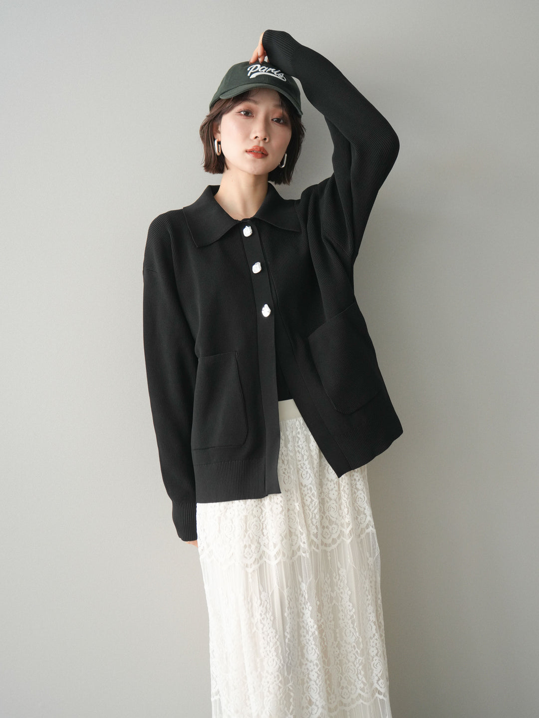 [予約]メタルボタン襟付きポリエステルニットカーディガン/black