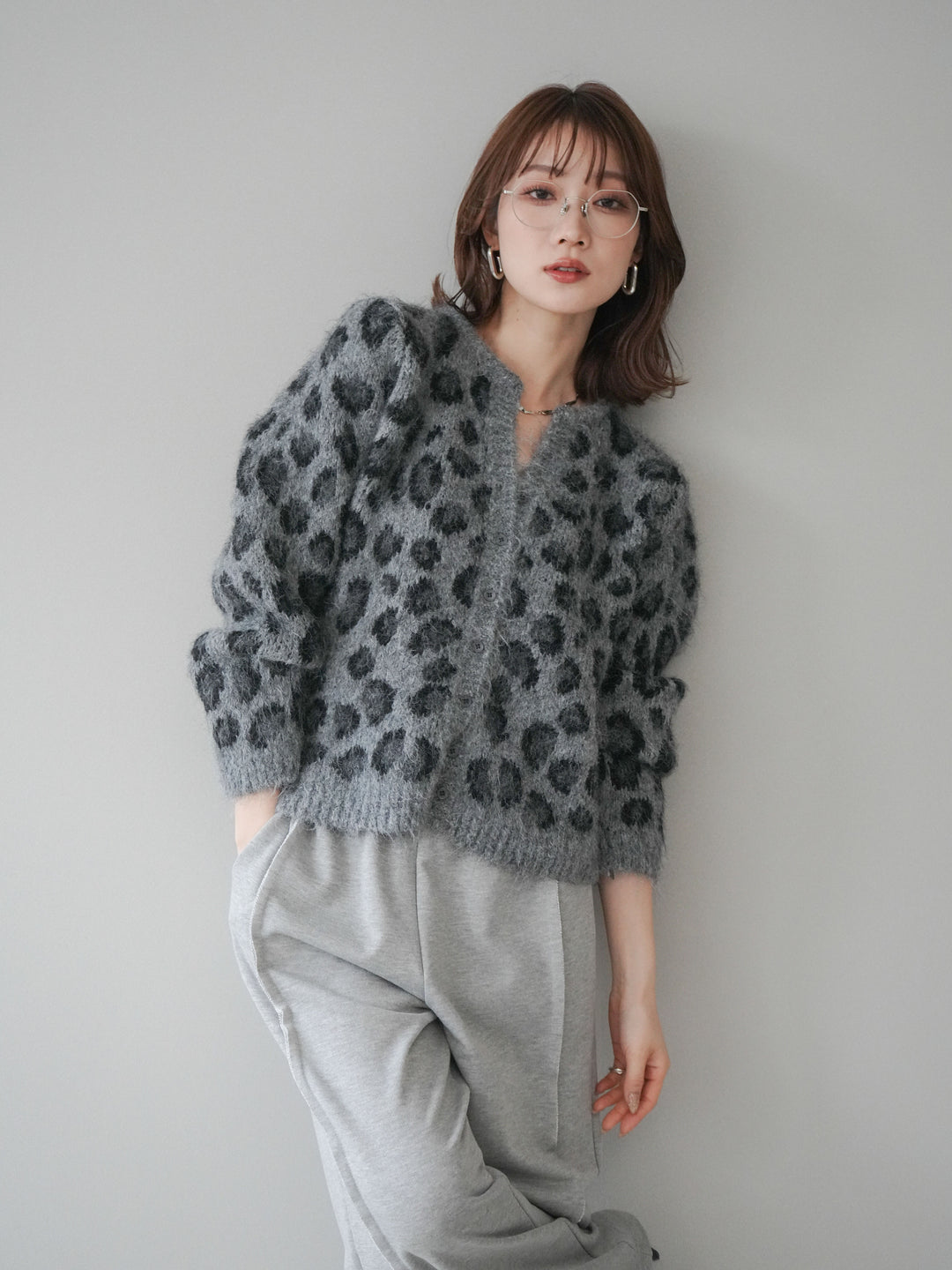 [SET]モヘアタッチレオパード柄ニットカーディガン+選べるアクセセット(2set)