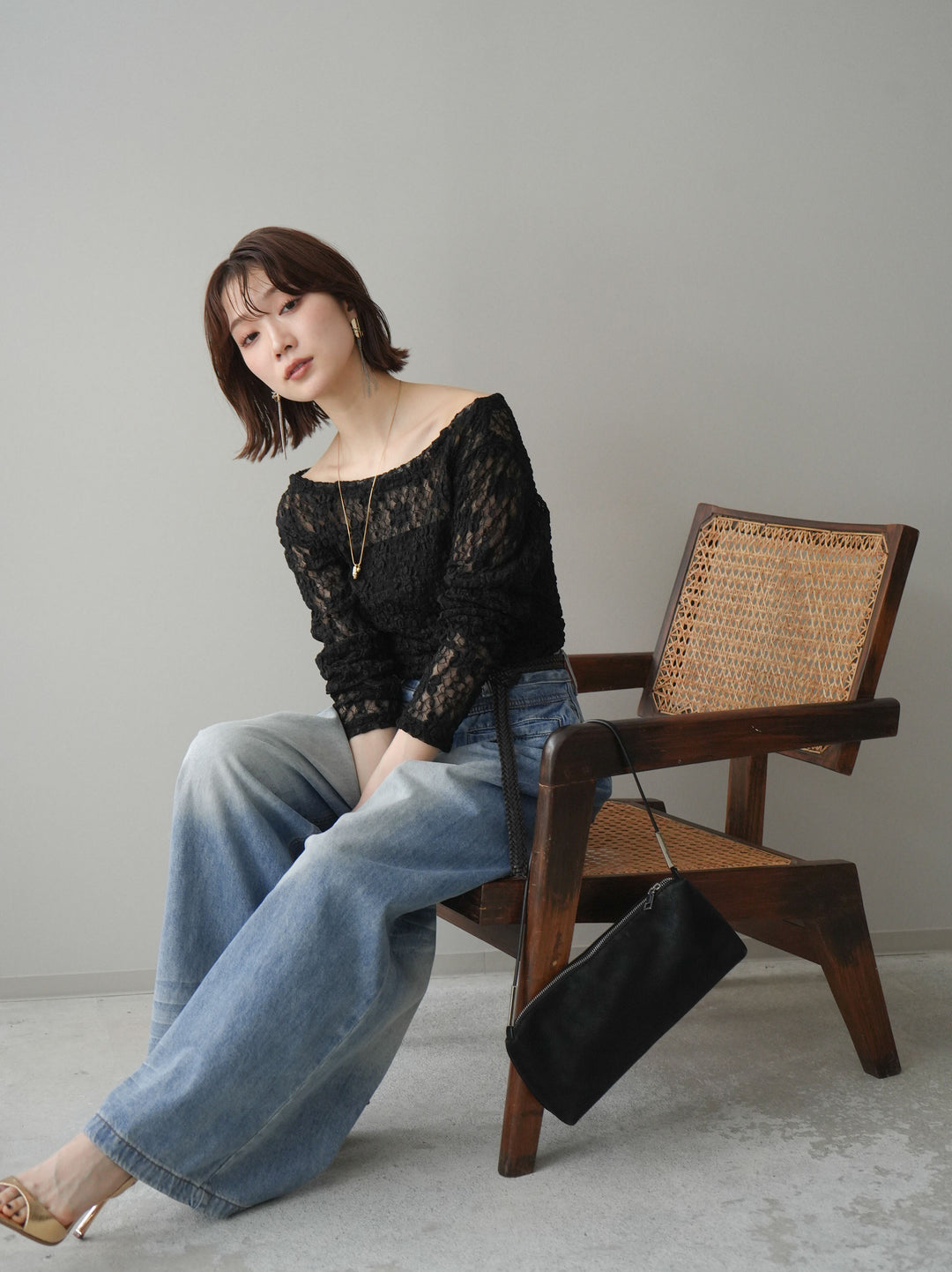 [予約]サイドギャザーレーストップス/black