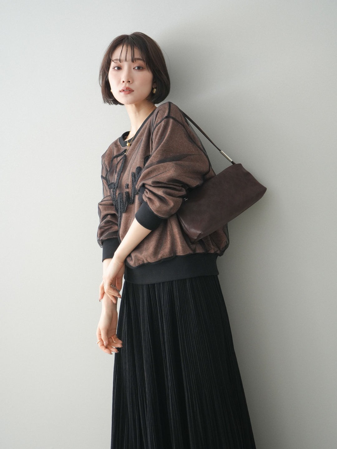 [予約]チュールレイヤードロゴスエットプルオーバー/brown