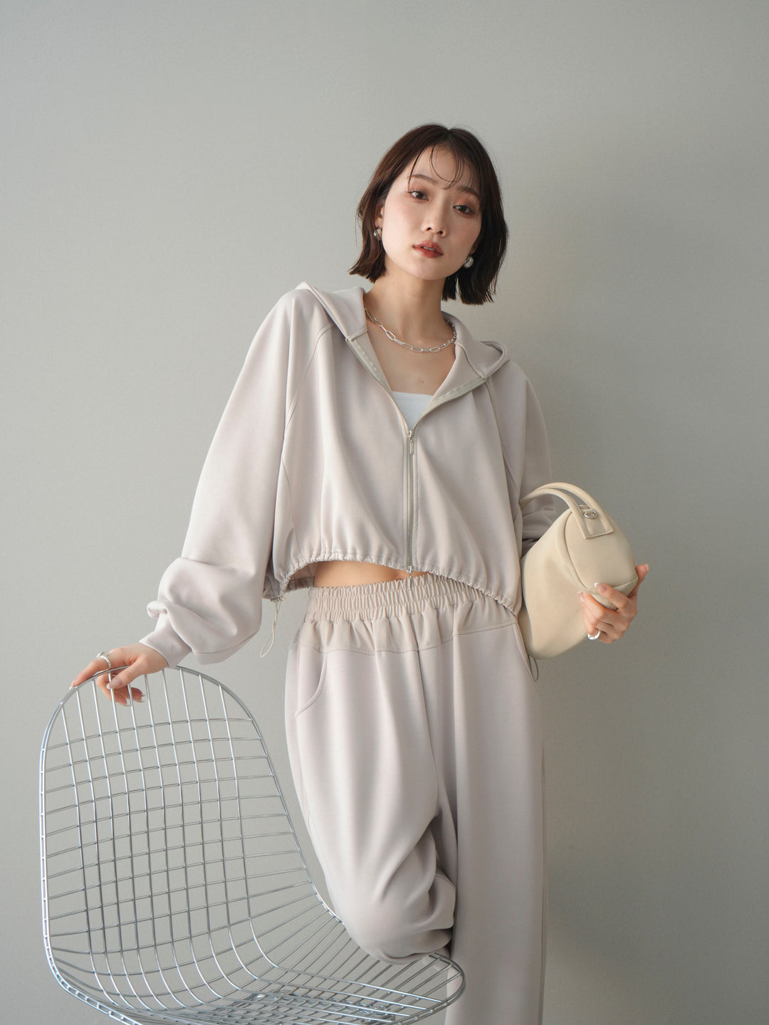 [SET]バイカラー異素材ライトポンチクロップドZIPフーディー+バイカラー異素材サイドラインライトポンチパンツ(2set)