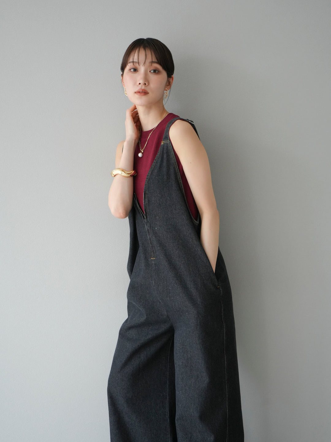 [予約]フロントZIP Vネックデニムサロペット/ブラック