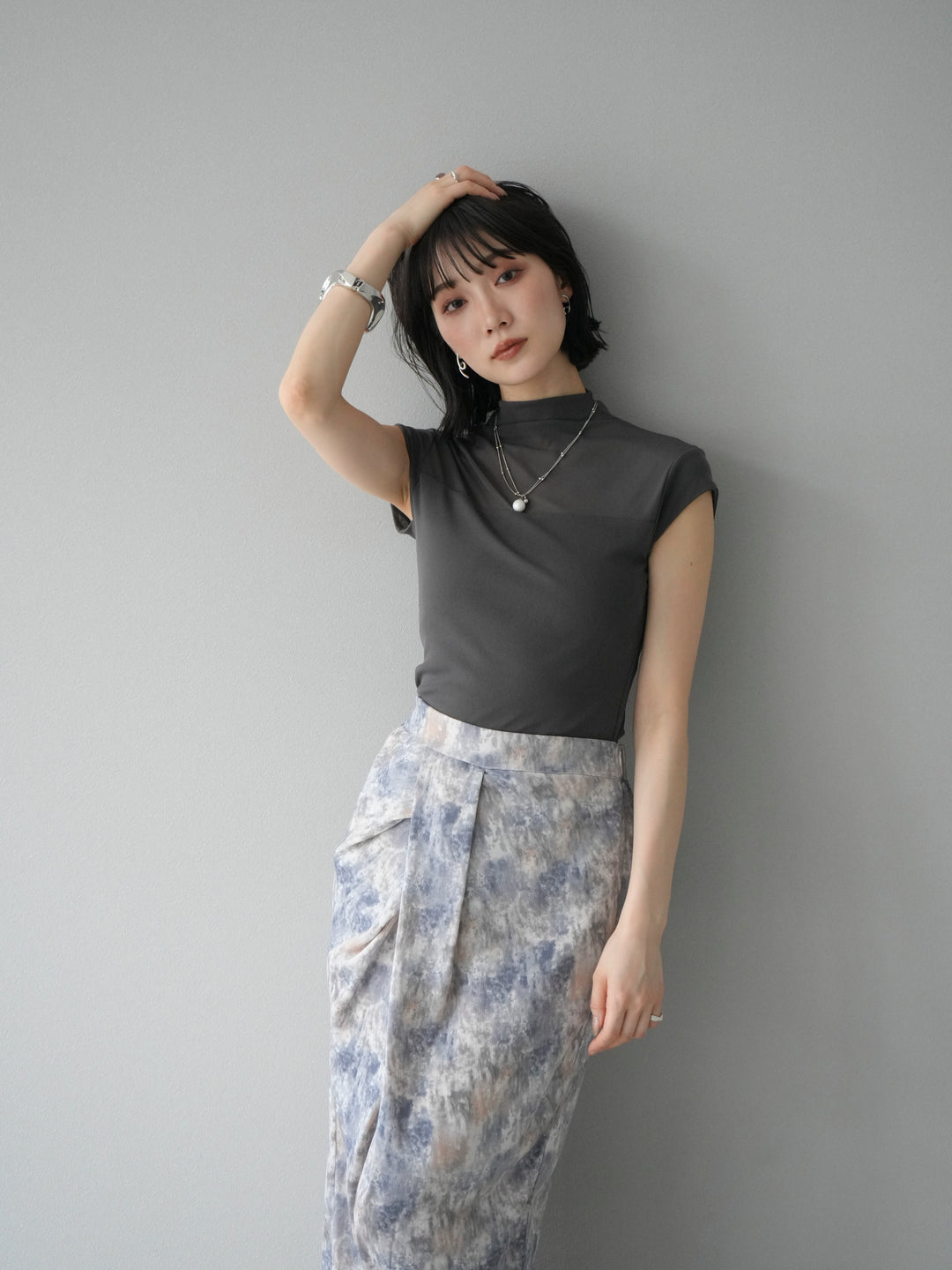 [予約]シアー切替ストレッチトップス/チャコール