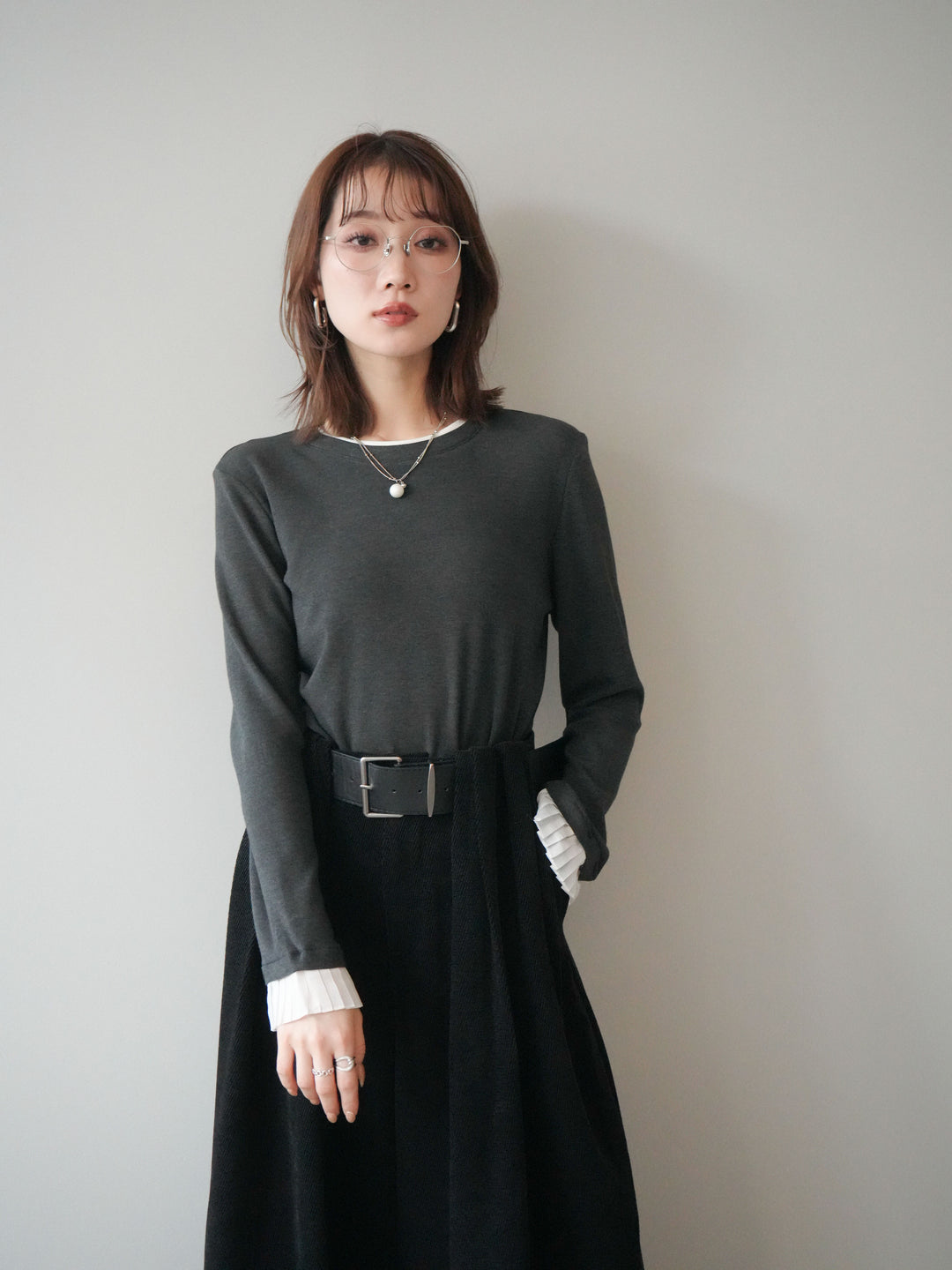 [予約]袖プリーツ配色レイヤードトップス/charcoal