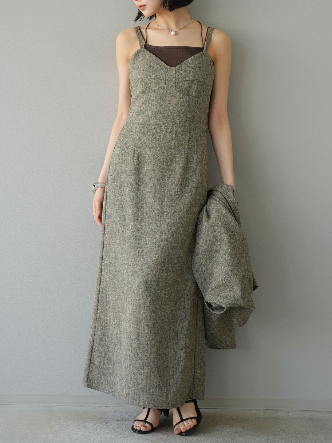 [預購] 夏季粗花呢露背吊帶洋裝/棕色