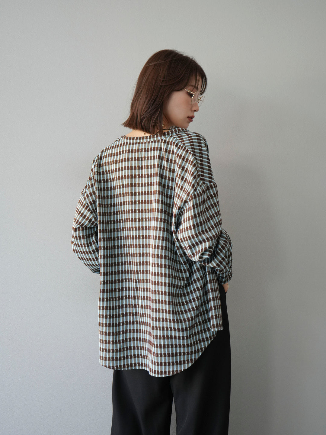 [予約]チェック柄2WAYスリーブバンドカラーシャツ/ブルーブラウン