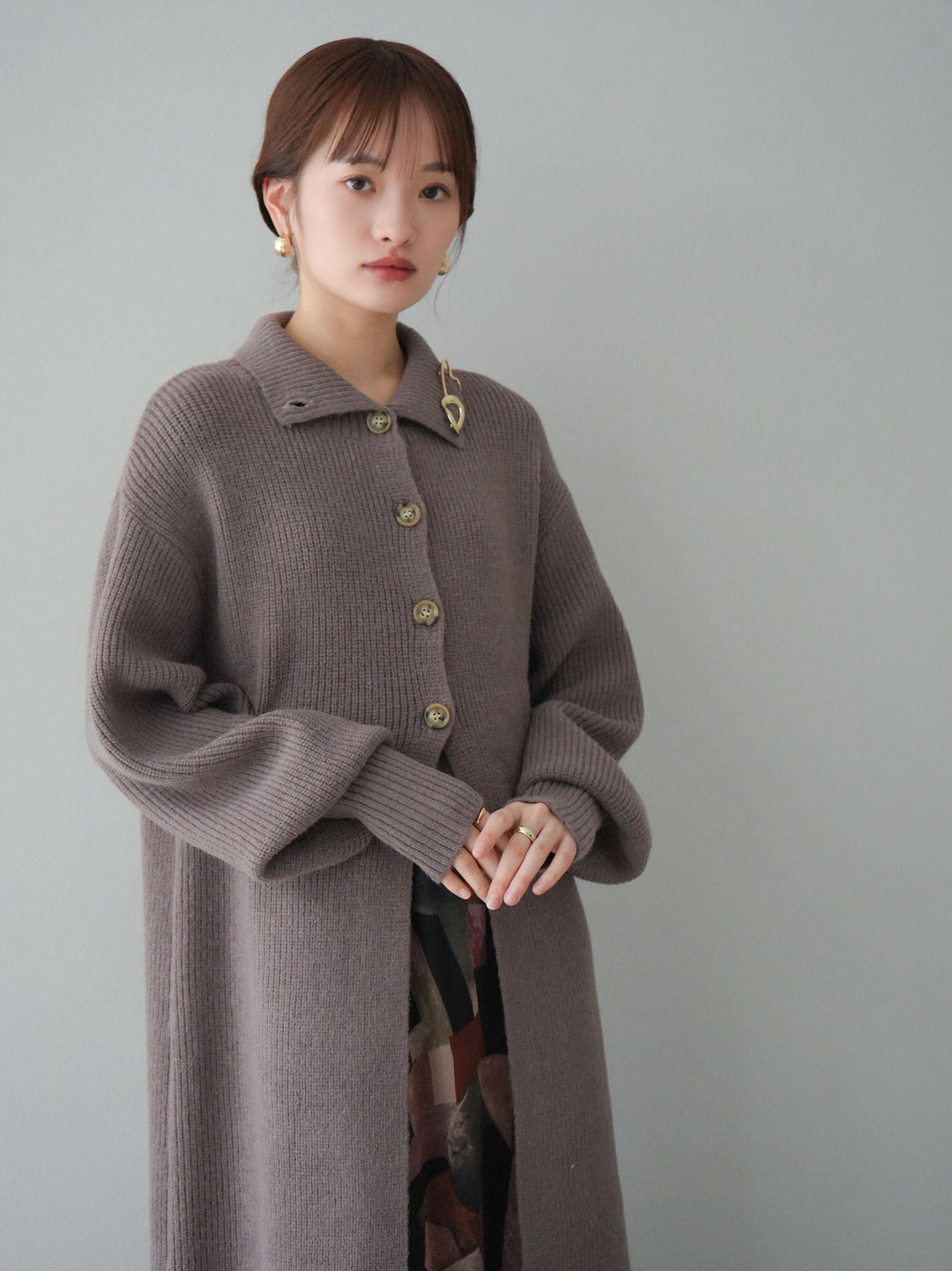 [予約]ハイネックニットロングカーディガン/モカ