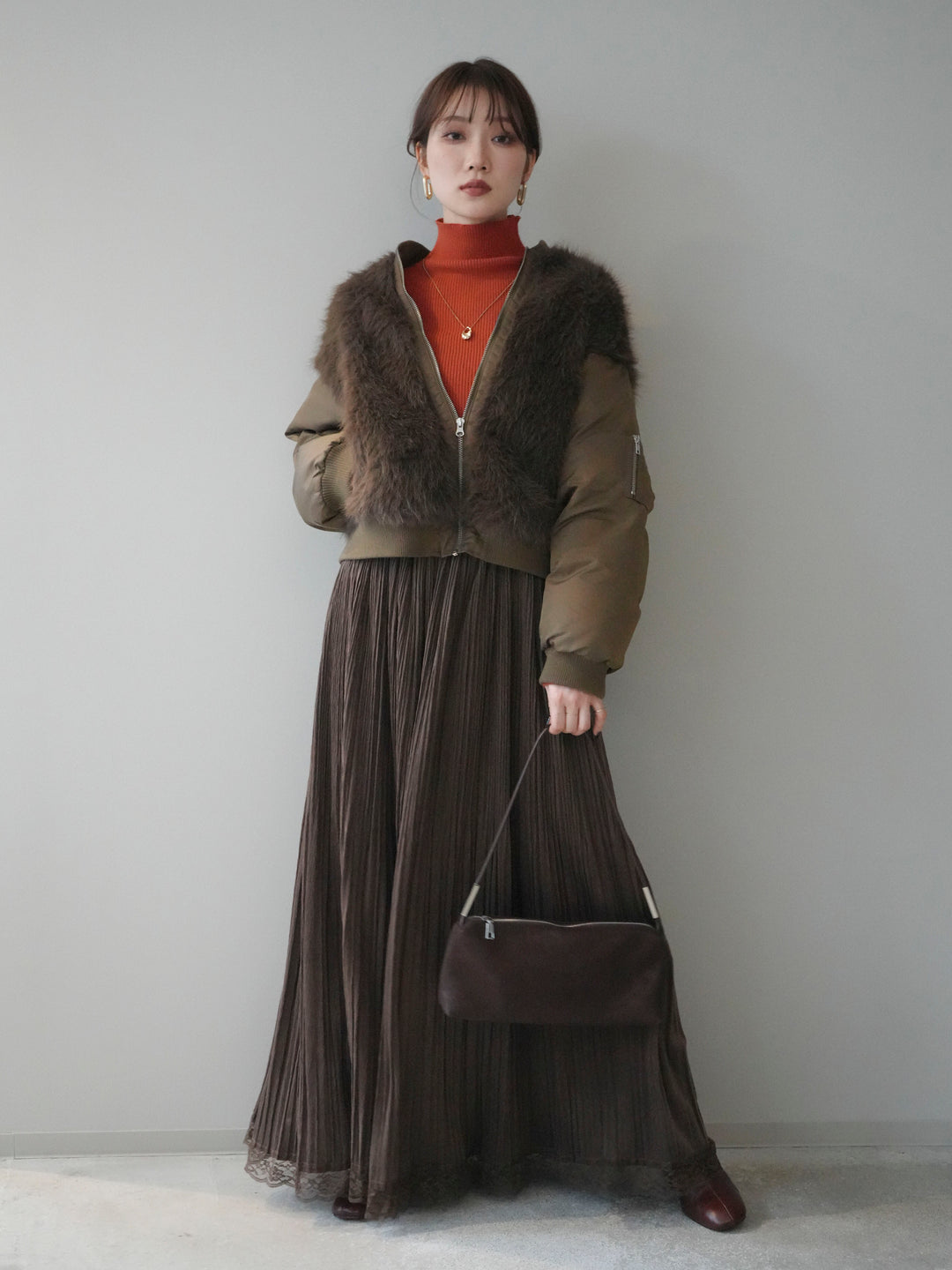 [SET]ファードッキングMA-1+袖ボタンボトルネックリブニットトップス+裾レーススウェードプリーツマキシスカート(3set)