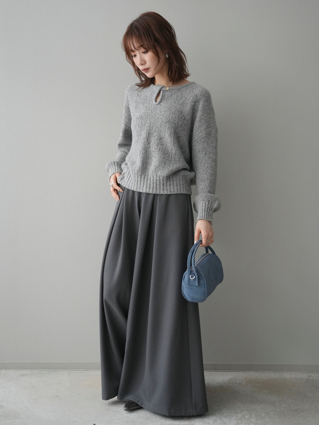 [SET]ツイストネックラメネップヤーンニットプルオーバー+テープベルトタックバギーパンツ(2set)