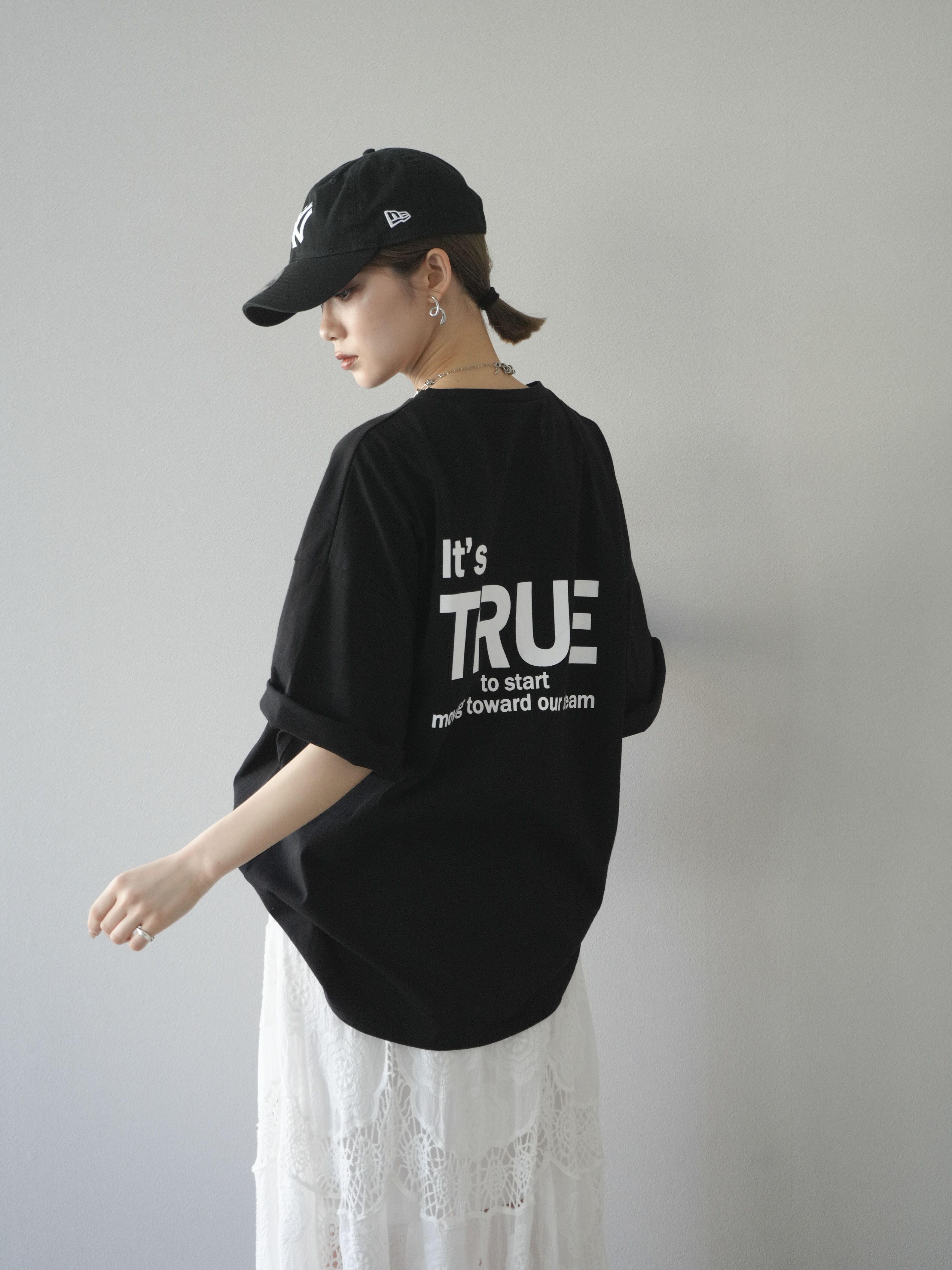 予約]バックロゴプリントビッグTシャツ&frasl;ブラック – Lumier