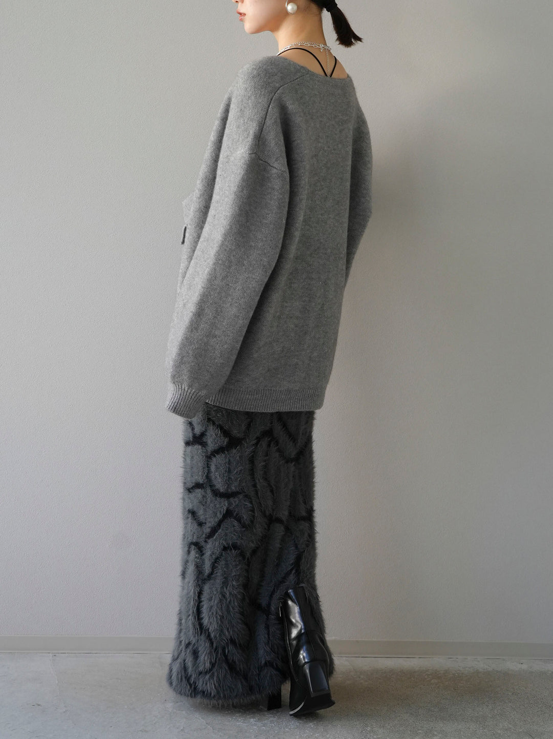 [預訂] Line 毛絨針織半身裙/炭灰