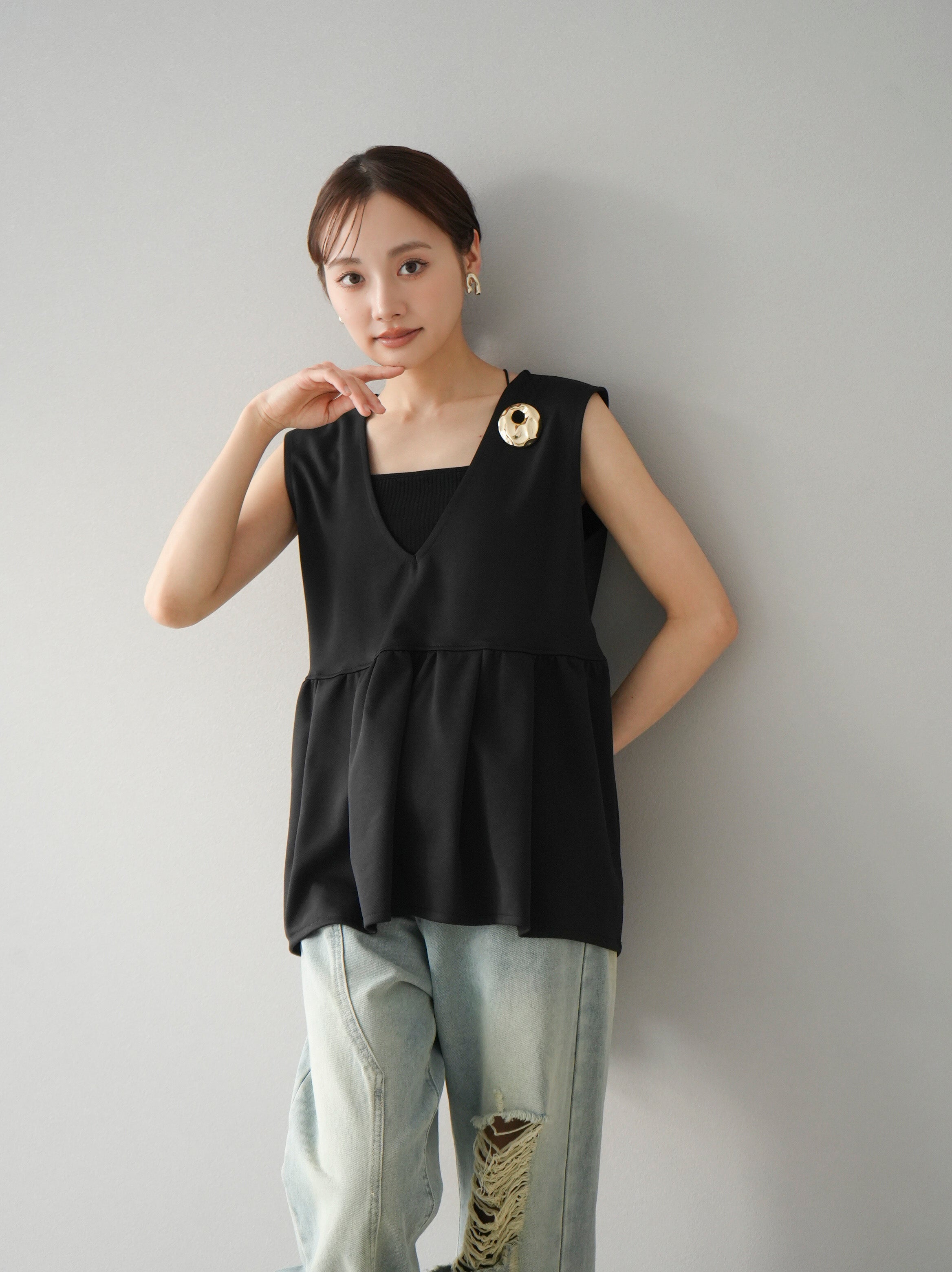 予約]Vネックぺプラムベスト/ブラック – Lumier