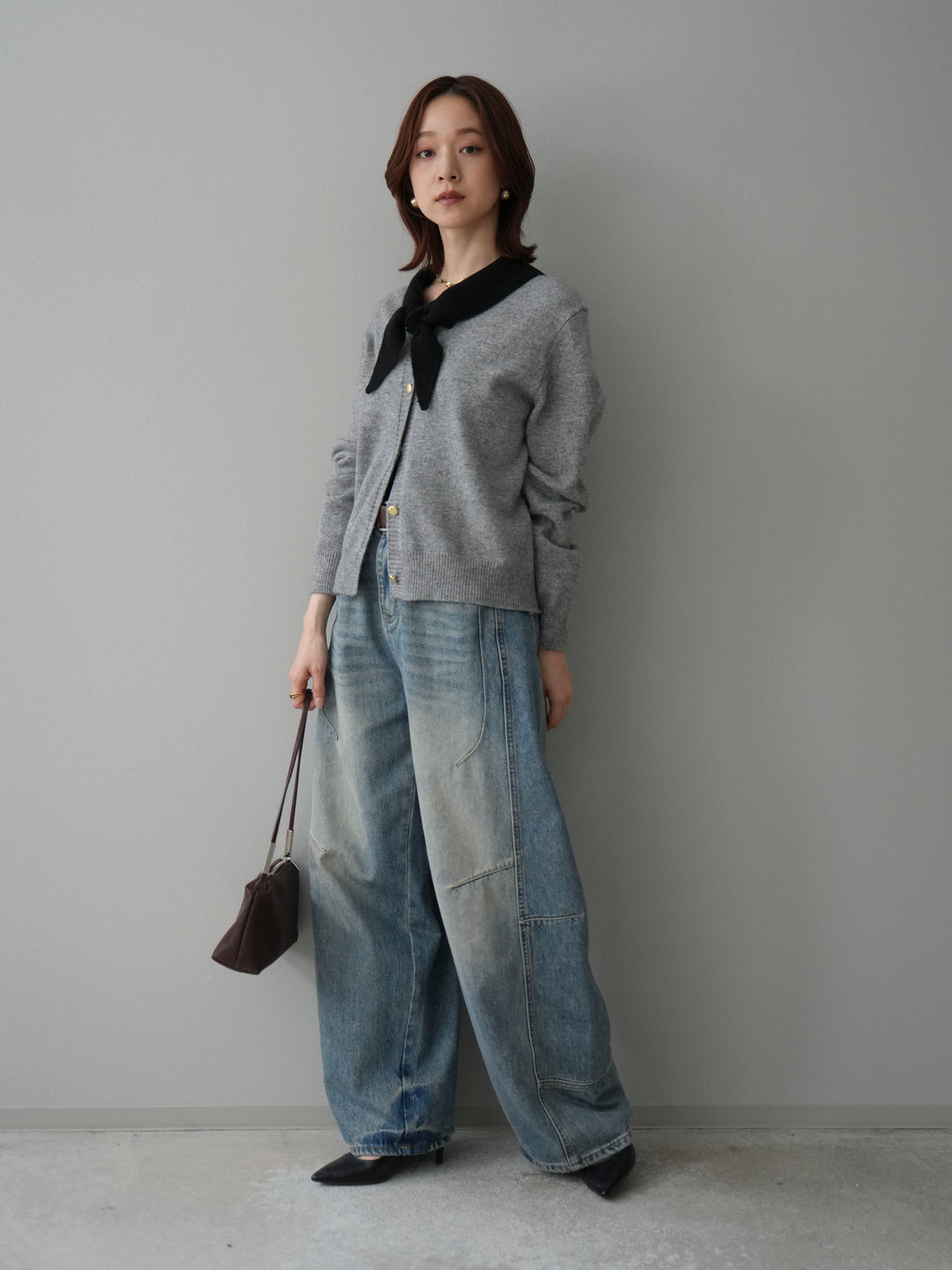 [SET]デザイン襟ニットカーディガン+ベルト付カーブデニムパンツ(2set)