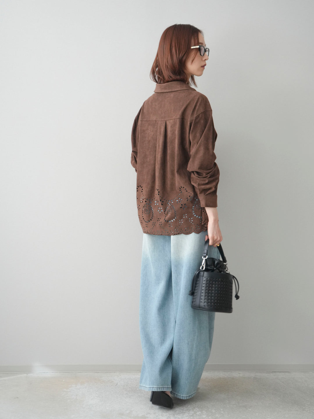 [SET]裾スカラップスエードシャツ+ベルト付裏起毛カーブデニムパンツ(2set)