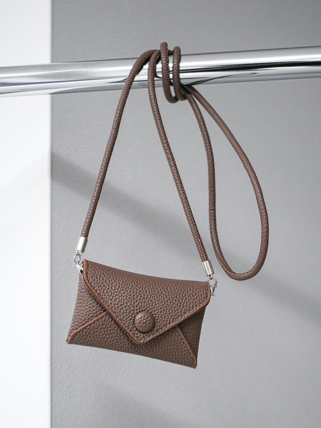 [SET] 同色系無袖針織套衫 + 可選飾品套裝（2 套）