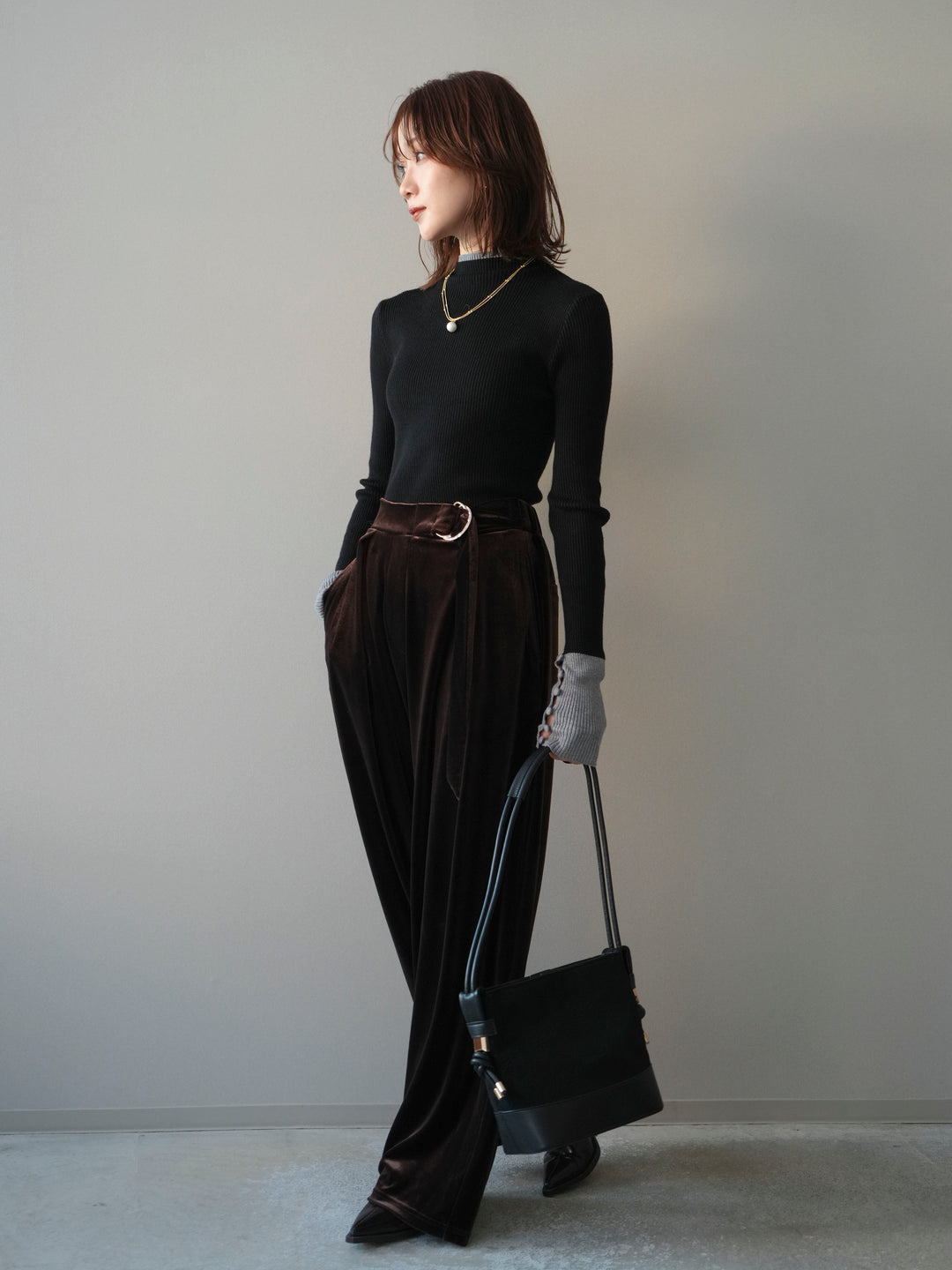 [SET]袖ボタンハイネック配色リブニットトップス+ベロアベルトスリムパンツ(2set)