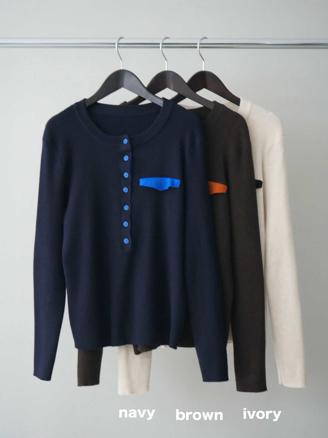 [SET]バイカラーデザインポケット配色ヘンリーネックニットソー+アニマル柄ベルト付きウールタッチワイドパンツ(2set)