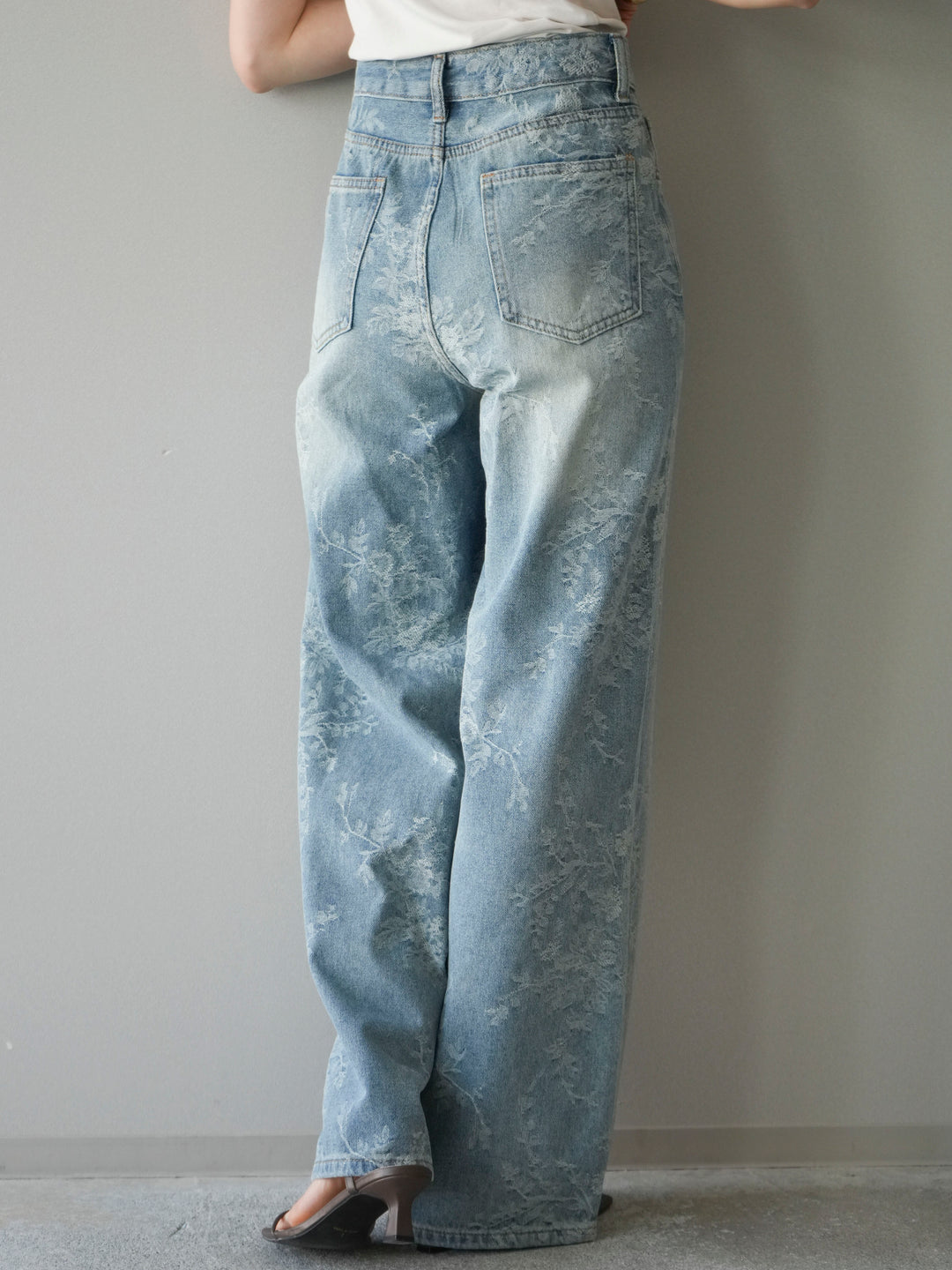 [予約]フラワー刺繍ビジューワイドデニムパンツ/lightblue