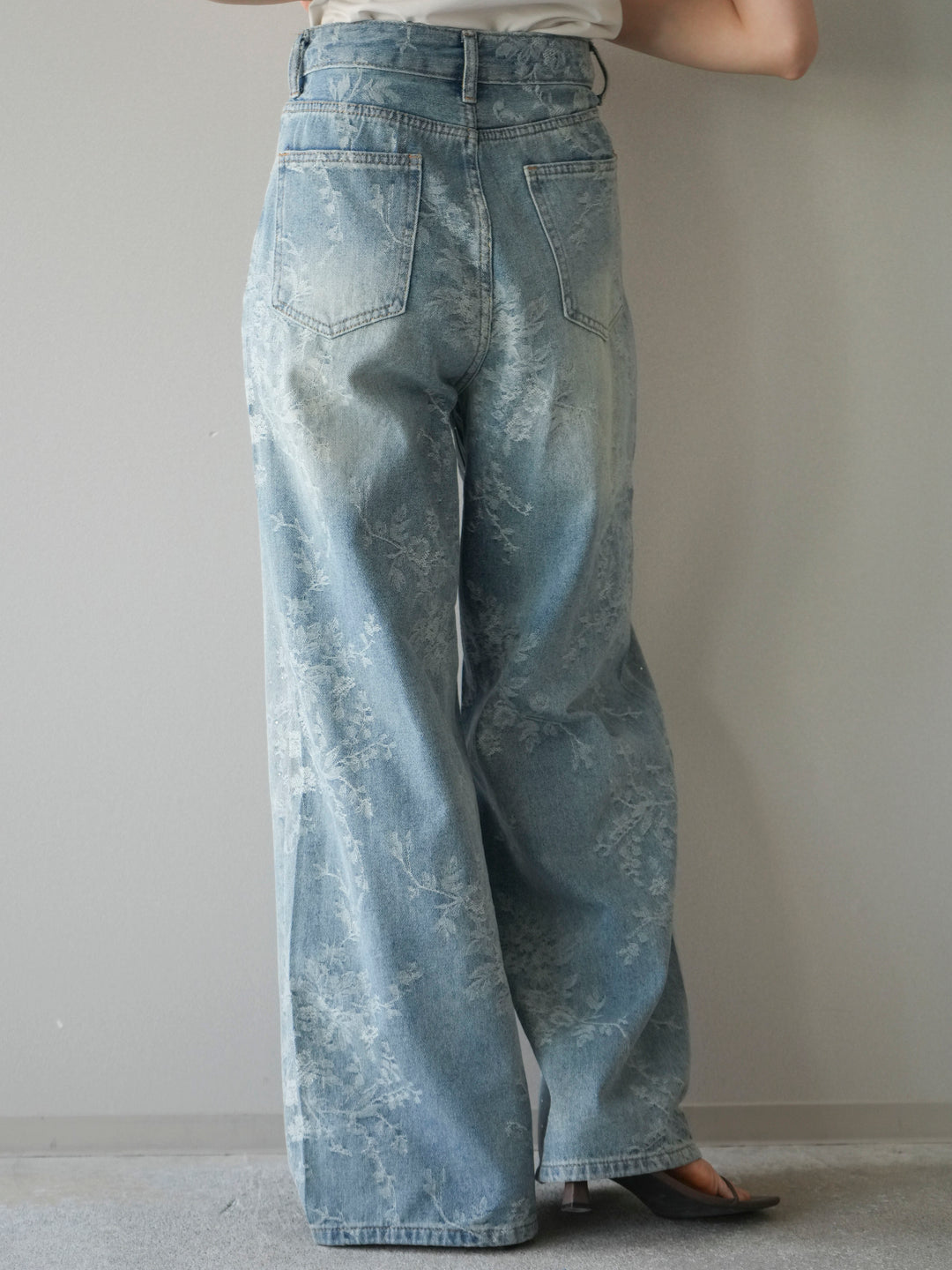 [予約]フラワー刺繍ビジューワイドデニムパンツ/lightblue