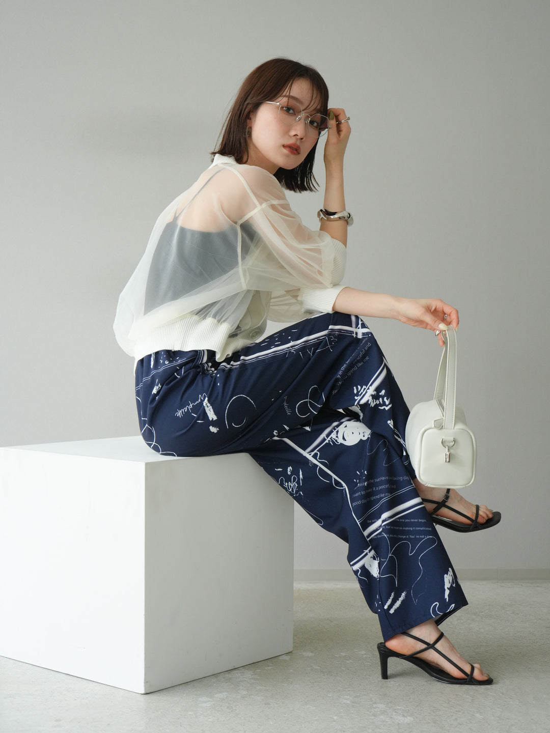 [SET] 透視半袖褶皺開襟衫 + 彩繪圖案褶襉褲 (2set)