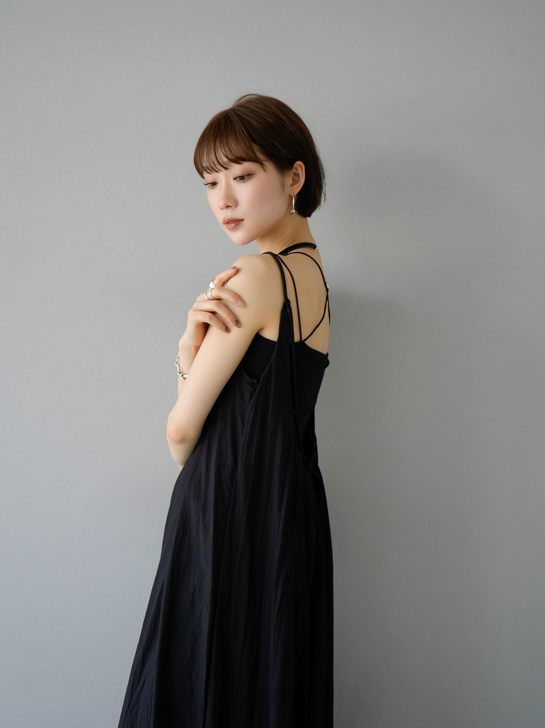 [Pre-order] Back-open volume camisole dress/black