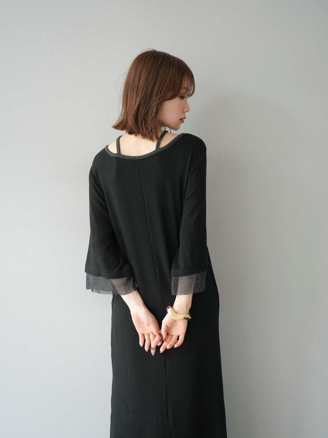 [予約]デザインネックラメシアー切替ニットワンピース/ブラック