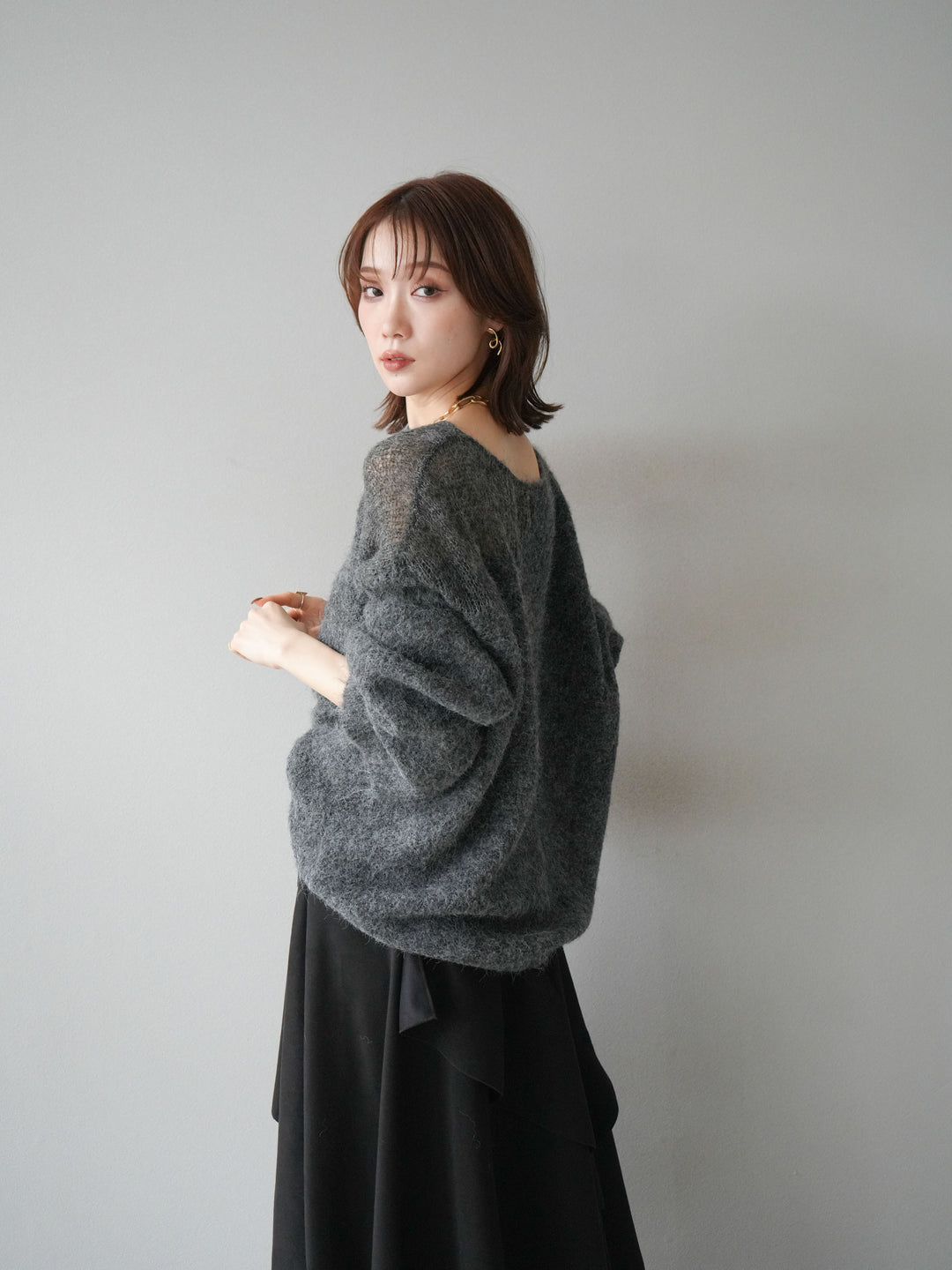[予約]ネック透かし編みニットプルオーバー/ダークグレー