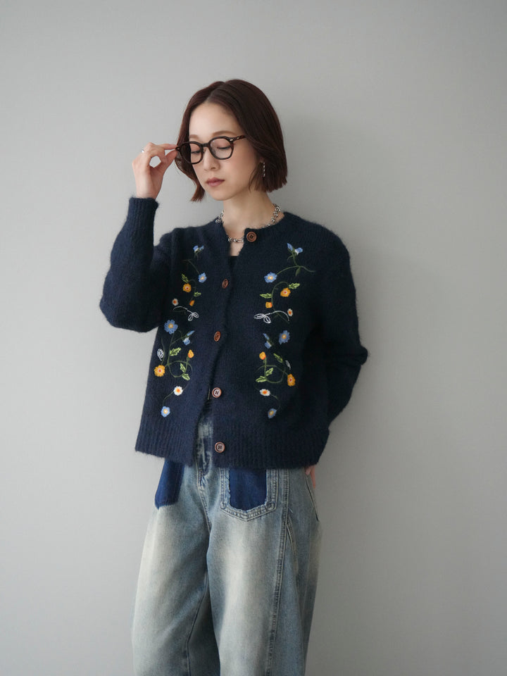 [予約]フラワー刺繍ニットカーディガン/blue
