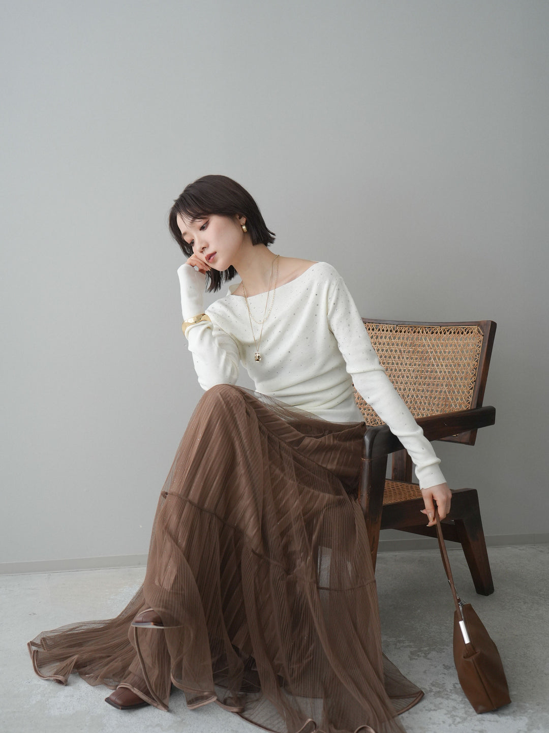 [予約]ラインストーンアシンメトリーニットトップス/ivory