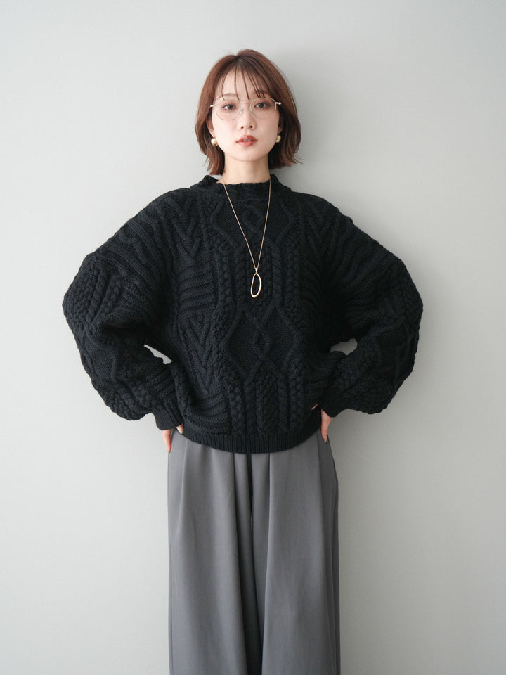 [予約]ケーブル編みモックネックニットプルオーバー/black