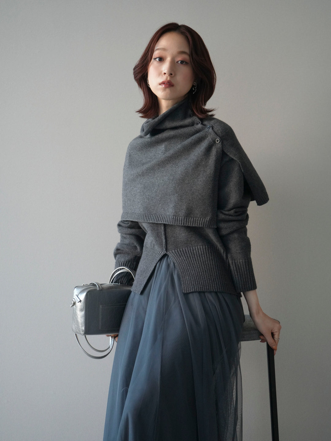 [予約]フロントスリットネックアンサンブルニット/charcoal