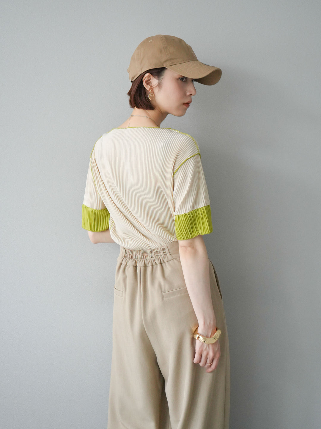 [予約]配色プリーツハーフスリーブトップス/アイボリー