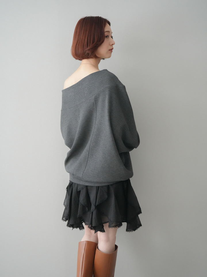 [SET]アシンメトリーオフショルポンチプルオーバー+ラッフルレースミニスカート(2set)